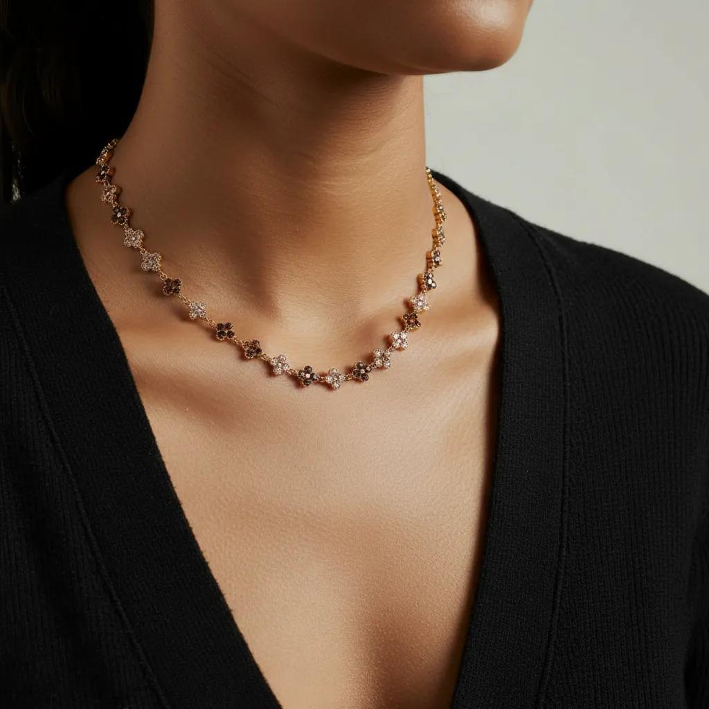 Collar tricolor dorado Serin